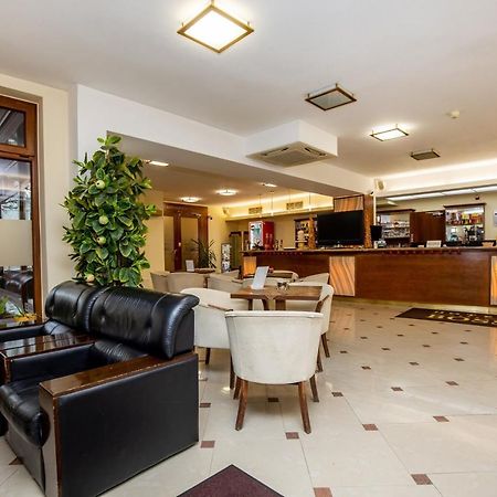 Hotel Boss Жилина Экстерьер фото