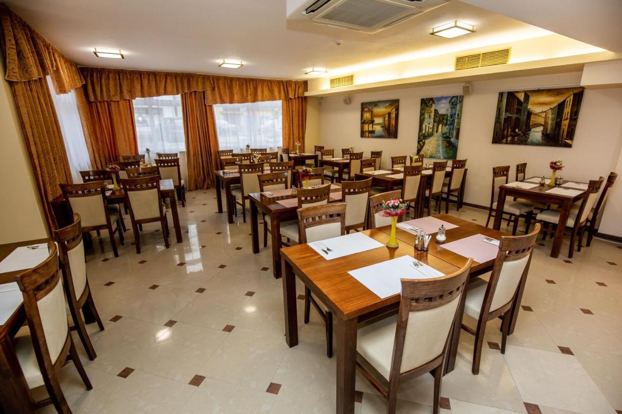 Hotel Boss Жилина Экстерьер фото